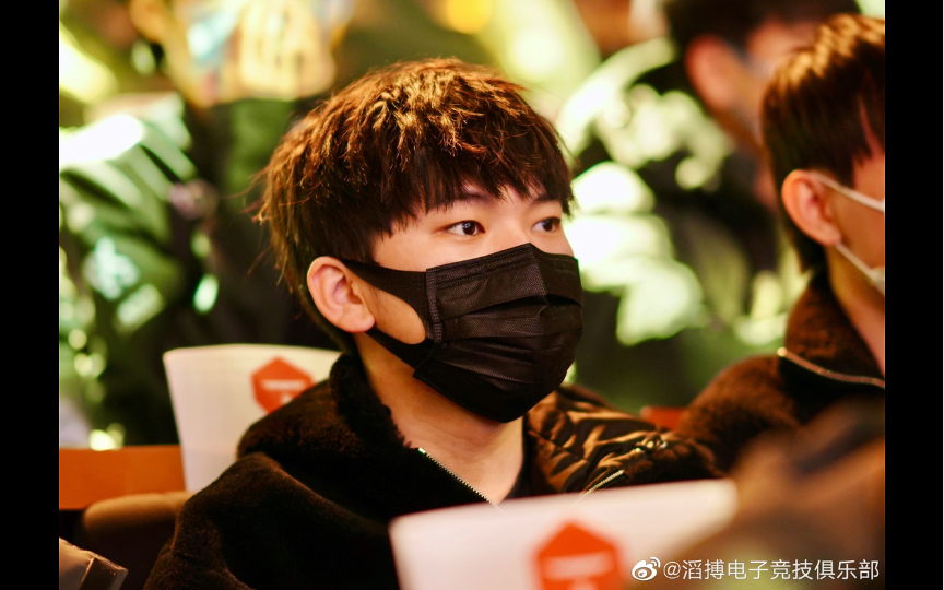 模拟器试玩-JackeyLove意外战胜C9，锐不可当引爆全场！上演精彩一战的简单介绍
